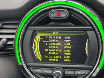 MINI HATCH 1.5 Cooper Auto 5dr