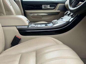 Land Rover RANGE ROVER SPORT 3.0 Range Rover Sport HSE SDV6 Auto 4WD 5dr