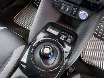 NISSAN LEAF Leaf Tekna 5dr