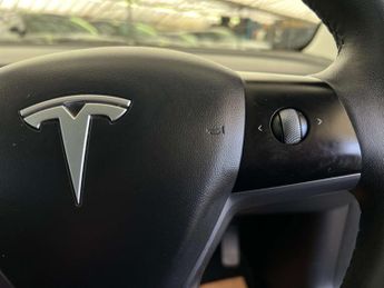 TESLA MODEL 3 Model 3 Long Range AWD 4WD 4dr