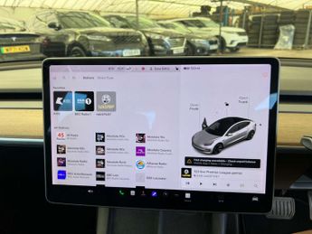 TESLA MODEL 3 Model 3 Long Range AWD 4WD 4dr