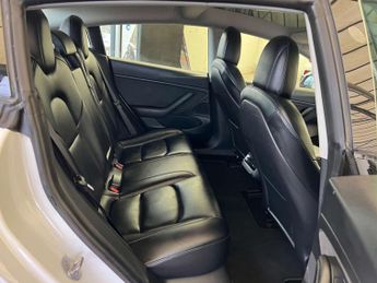 TESLA MODEL 3 Model 3 Long Range AWD 4WD 4dr