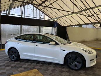 TESLA MODEL 3 Model 3 Long Range AWD 4WD 4dr