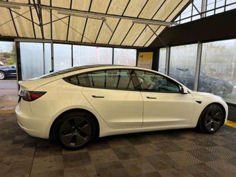 TESLA MODEL 3 Model 3 Long Range AWD 4WD 4dr