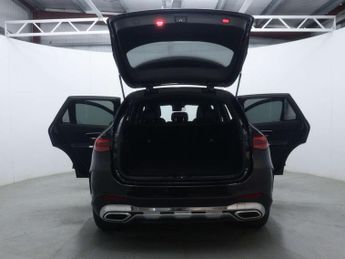 MERCEDES-BENZ GLC 2.0 GLC 300 AMG Line MHEV 4Matic A 4WD 5dr