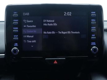 TOYOTA YARIS 1.5 Yaris Design HEV CVT 5dr
