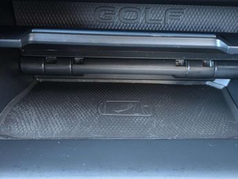 VOLKSWAGEN GOLF 2.0 Golf R TSi 4Motion Semi-Auto 4WD 5dr