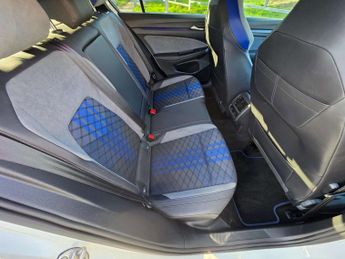 VOLKSWAGEN GOLF 2.0 Golf R TSi 4Motion Semi-Auto 4WD 5dr