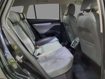 SKODA ENYAQ Enyaq iV 60 Nav Lounge 5dr