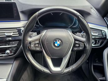 BMW 5 SERIES 2.0 520d xDrive M Sport Auto 4WD 5dr