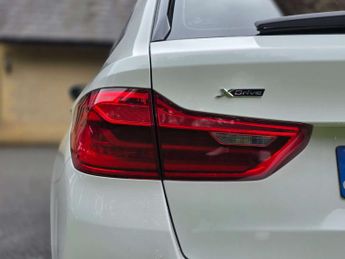 BMW 5 SERIES 2.0 520d xDrive M Sport Auto 4WD 5dr