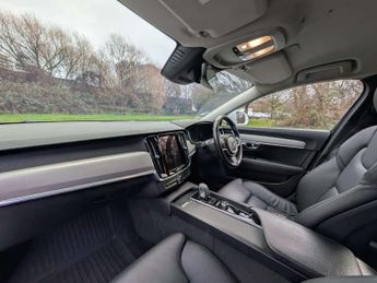Volvo V90 Cross Country 2.0 B6 MHEV Estate 5dr Petrol Hybrid Auto AWD Euro 6 (s/s) (300 