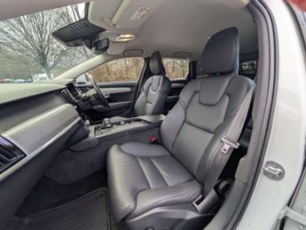 Volvo V90 Cross Country 2.0 B6 MHEV Estate 5dr Petrol Hybrid Auto AWD Euro 6 (s/s) (300 