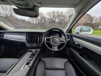 Volvo V90 Cross Country 2.0 B6 MHEV Estate 5dr Petrol Hybrid Auto AWD Euro 6 (s/s) (300 