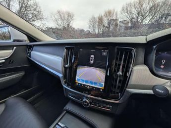 Volvo V90 Cross Country 2.0 B6 MHEV Estate 5dr Petrol Hybrid Auto AWD Euro 6 (s/s) (300 