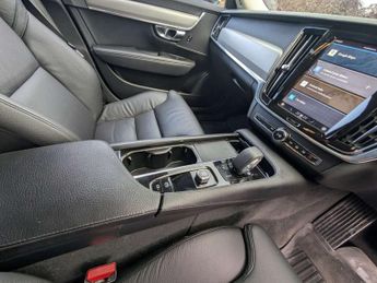 Volvo V90 Cross Country 2.0 B6 MHEV Estate 5dr Petrol Hybrid Auto AWD Euro 6 (s/s) (300 