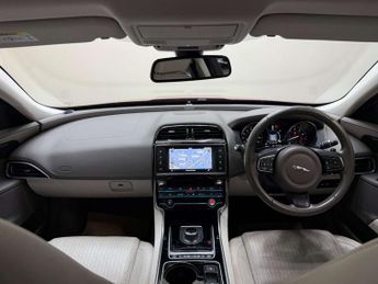 Jaguar XE 2.0 XE Portfolio i Auto 4dr