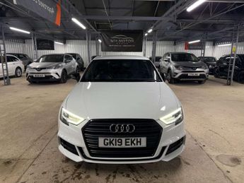 AUDI A3 1.5 A3 Sportback 35 TFSI Black Edition Semi-Auto 5dr