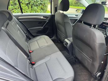 VOLKSWAGEN GOLF e-Golf 5dr