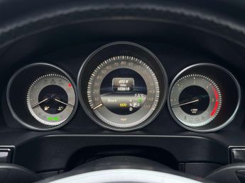 MERCEDES-BENZ E-CLASS 3.0 E350 AMG Sport Bluetec Auto 4dr