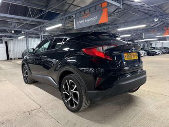TOYOTA C-HR 1.8 C-HR Design HEV CVT 5dr