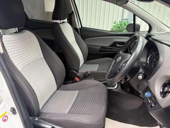 TOYOTA YARIS 1.5 Yaris Icon Tech VVT-i HEV CVT 5dr