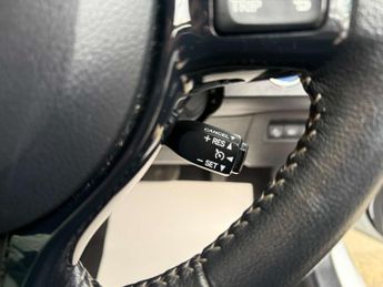 TOYOTA YARIS 1.5 Yaris Icon Tech VVT-i HEV CVT 5dr