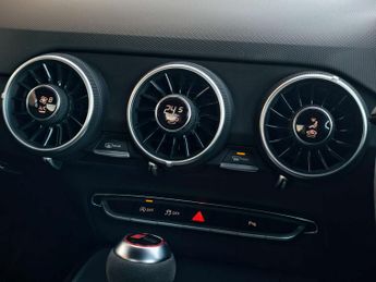 Audi TT 2.5 TT RS TFSI Quattro Semi-Auto 4WD 3dr