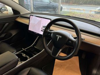 TESLA MODEL 3 Model 3 Long Range AWD 4WD 4dr