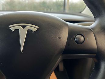 TESLA MODEL 3 Model 3 Long Range AWD 4WD 4dr