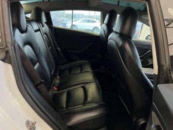 TESLA MODEL 3 Model 3 Long Range AWD 4WD 4dr