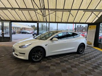 TESLA MODEL 3 Model 3 Long Range AWD 4WD 4dr