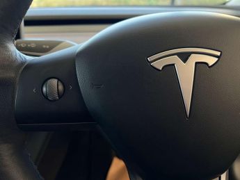 TESLA MODEL 3 Model 3 Long Range AWD 4WD 4dr
