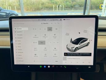 TESLA MODEL 3 Model 3 Long Range AWD 4WD 4dr