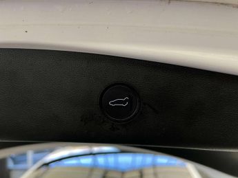 TESLA MODEL 3 Model 3 Long Range AWD 4WD 4dr