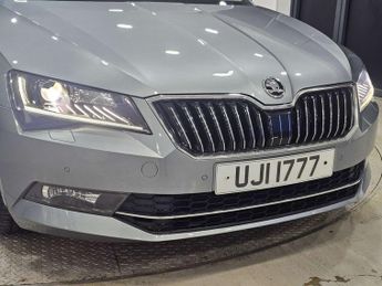 SKODA SUPERB 2.0 Superb Laurin & Klement TDI Semi-Auto 5dr