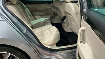 SKODA SUPERB 2.0 Superb Laurin & Klement TDI Semi-Auto 5dr