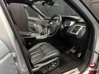 Land Rover RANGE ROVER SPORT 3.0 SD V6 Autobiography Dynamic SUV 5dr Diesel Auto 4WD Euro 6 (