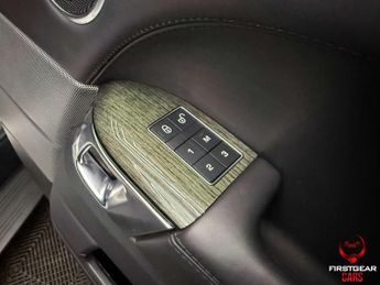 Land Rover RANGE ROVER SPORT 3.0 SD V6 Autobiography Dynamic SUV 5dr Diesel Auto 4WD Euro 6 (