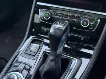 BMW 2 SERIES 2.0 220D Sport Auto 5dr