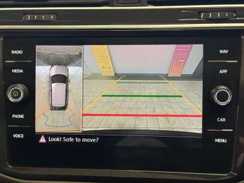 Volkswagen TIGUAN 2.0 Tiguan R-Line TDI Semi-Auto 5dr