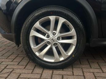 NISSAN JUKE 1.6 Juke N-Connecta CVT 5dr