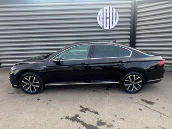 VOLKSWAGEN PASSAT 1.4 Passat GTe Semi-Auto 4dr