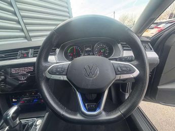 VOLKSWAGEN PASSAT 1.4 Passat GTe Semi-Auto 4dr