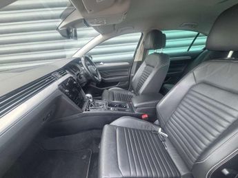 VOLKSWAGEN PASSAT 1.4 Passat GTe Semi-Auto 4dr