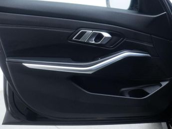 BMW 3 SERIES 2.0 330E M Sport Auto 5dr