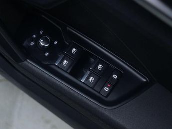 AUDI A3 1.5 A3 S Line 35 TFSI MHEV Semi-Auto 4dr