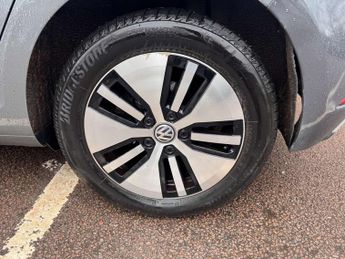 VOLKSWAGEN GOLF e-Golf 5dr