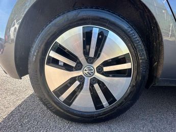VOLKSWAGEN GOLF e-Golf 5dr