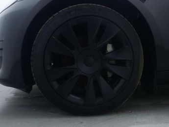 TESLA MODEL 3 Model 3 Standard Range + 4dr